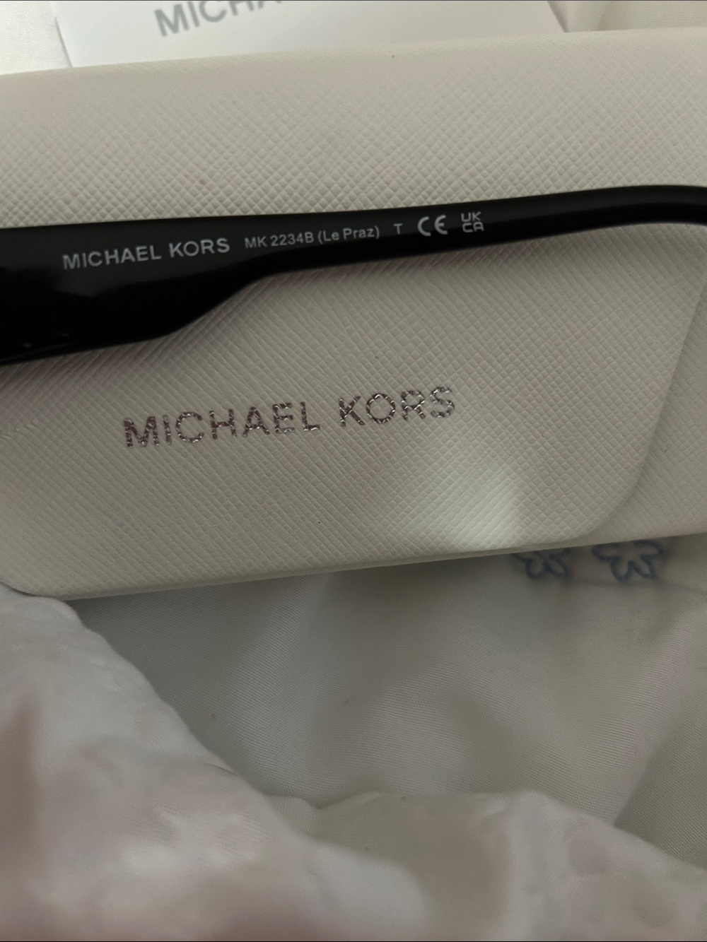 Michael Kors Black Cat - Eye Sunglasses with Subtle Studs Lucottica Style - Picture 3 of 9